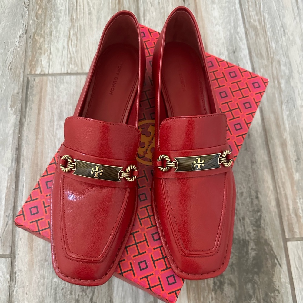 NIB Tory Burch loafers